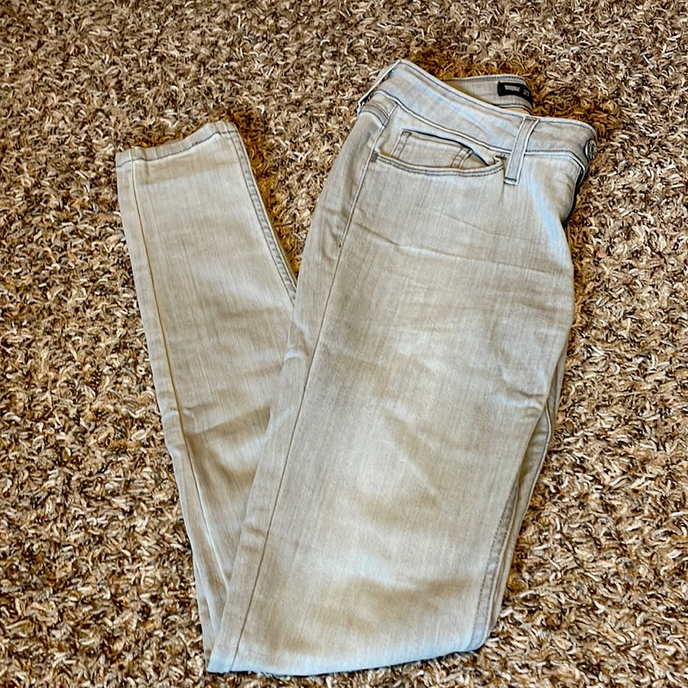 Levi’s 27 gray skinny jeans